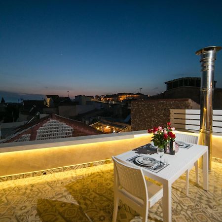 Jacuzzi Suite In The Heart Of Oldtown Rethymno  ภายนอก รูปภาพ