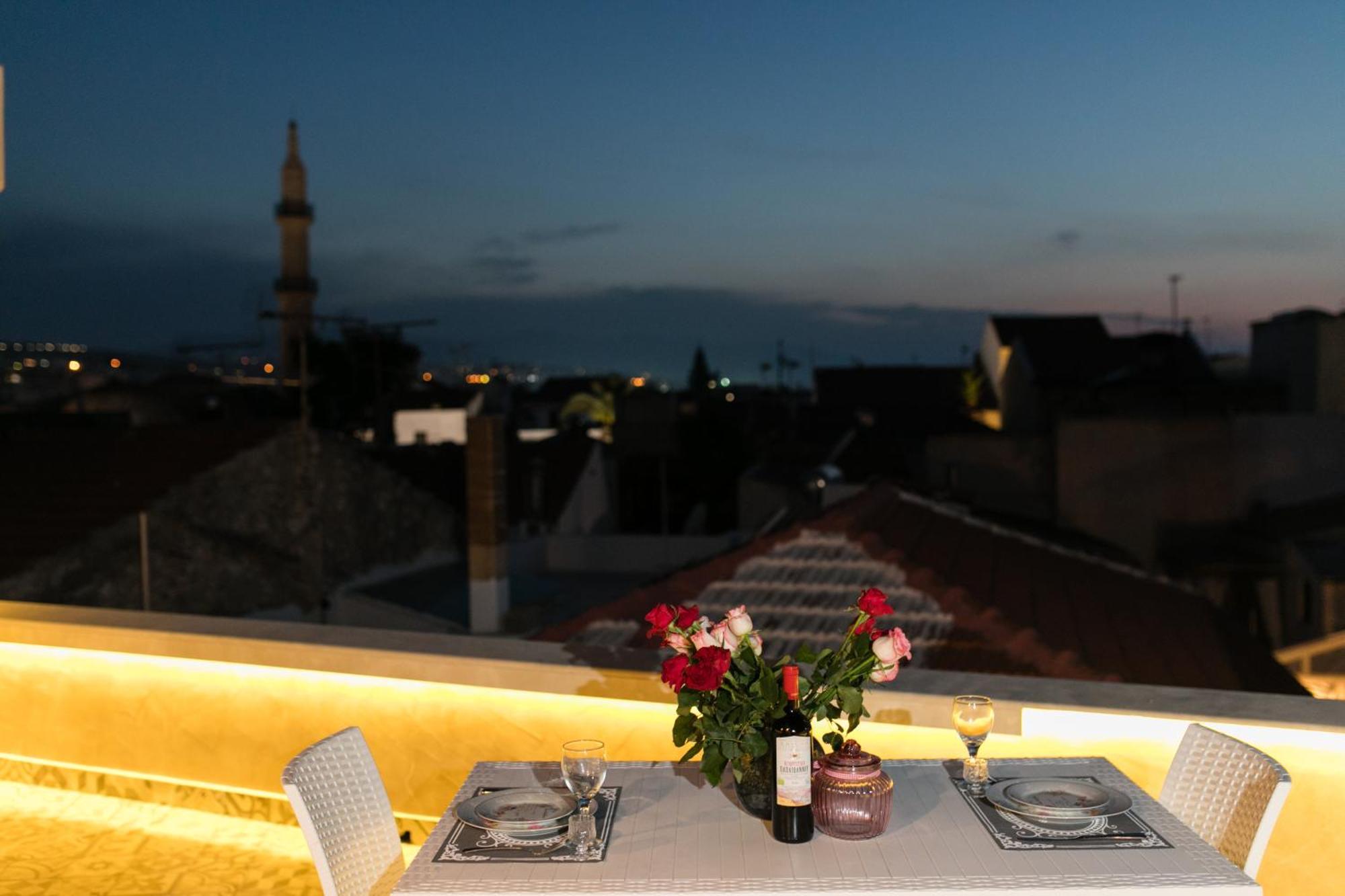 Jacuzzi Suite In The Heart Of Oldtown Rethymno  ภายนอก รูปภาพ