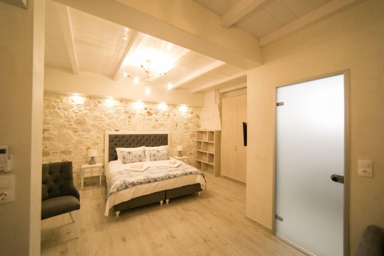 Jacuzzi Suite In The Heart Of Oldtown Rethymno  ภายนอก รูปภาพ