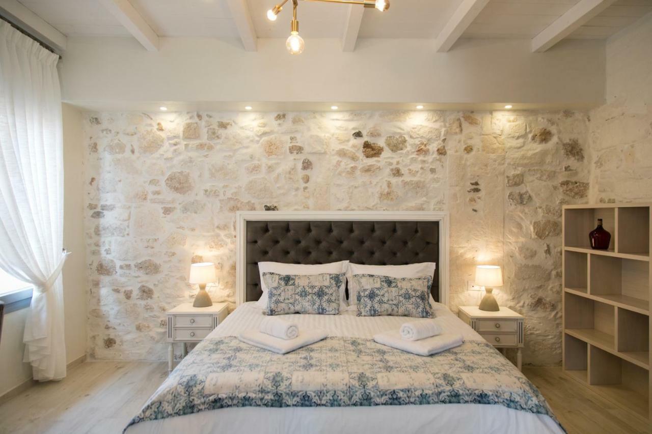 Jacuzzi Suite In The Heart Of Oldtown Rethymno  ภายนอก รูปภาพ