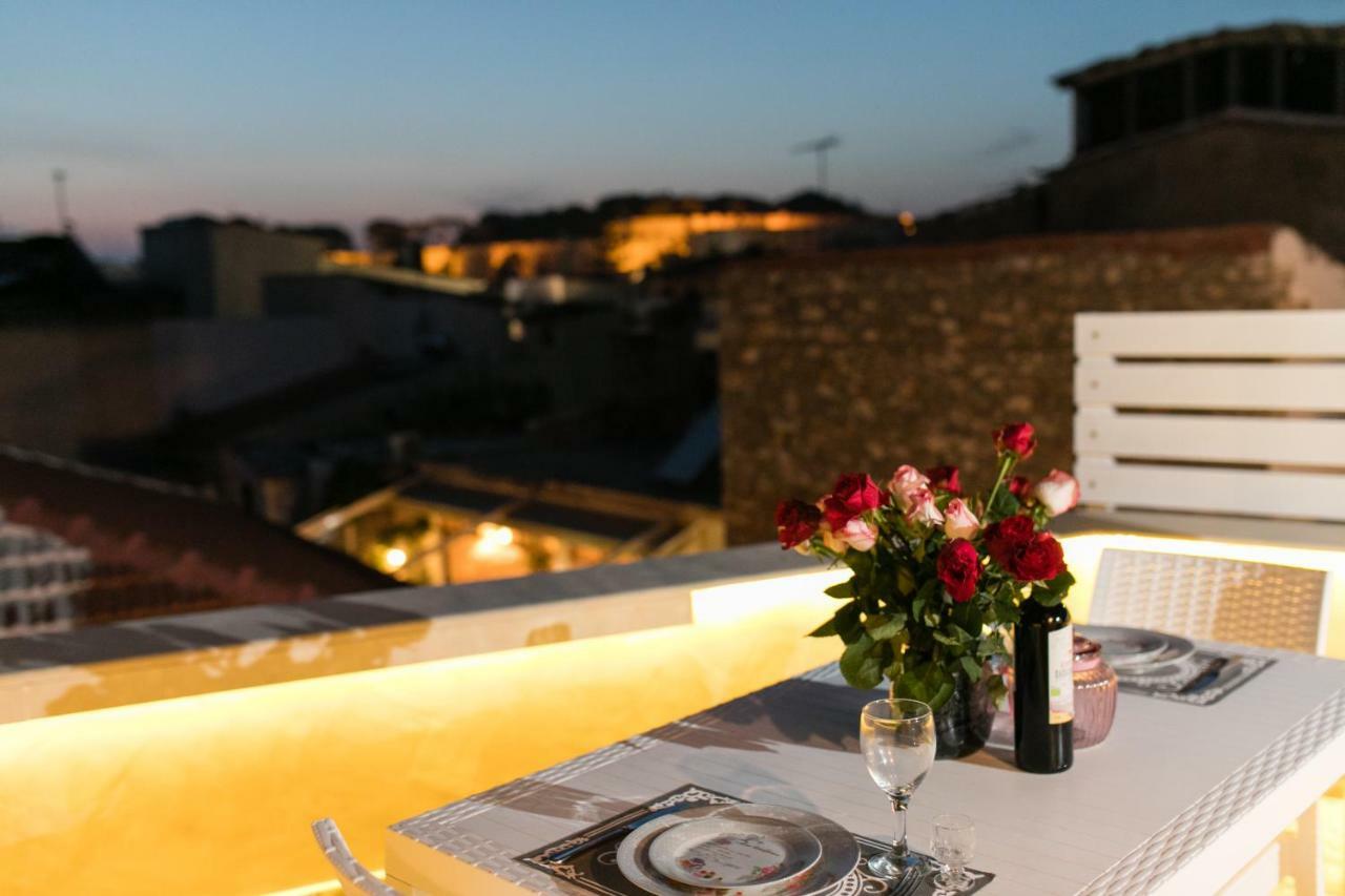 Jacuzzi Suite In The Heart Of Oldtown Rethymno  ภายนอก รูปภาพ