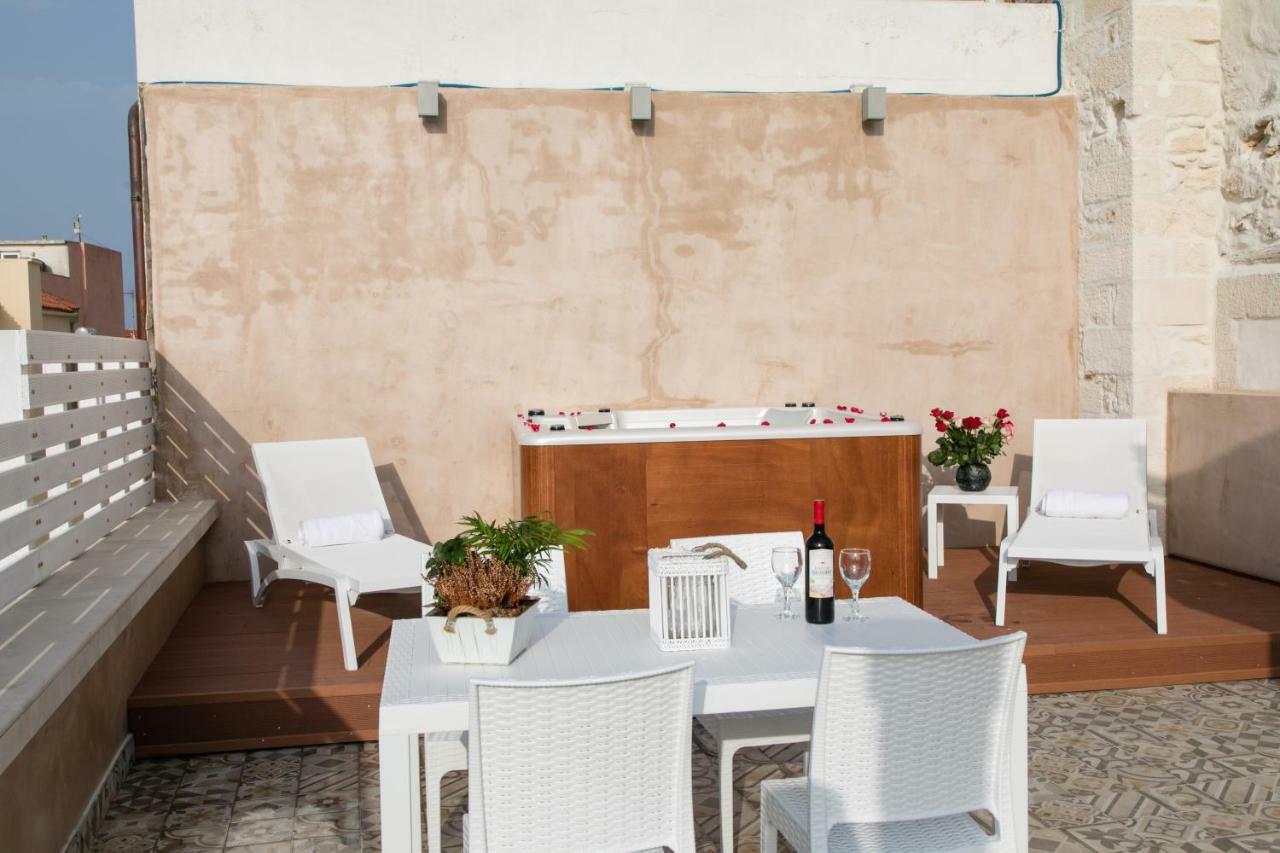 Jacuzzi Suite In The Heart Of Oldtown Rethymno  ภายนอก รูปภาพ