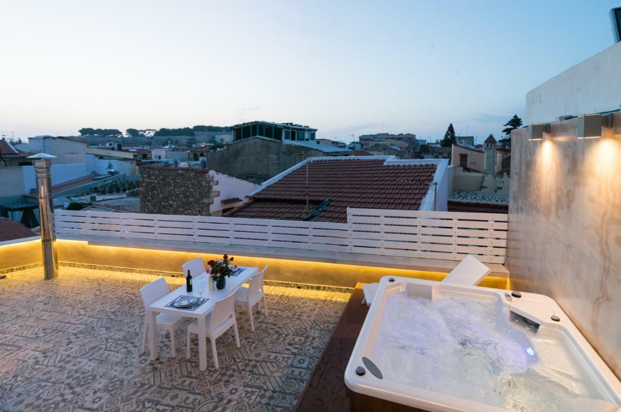 Jacuzzi Suite In The Heart Of Oldtown Rethymno  ภายนอก รูปภาพ
